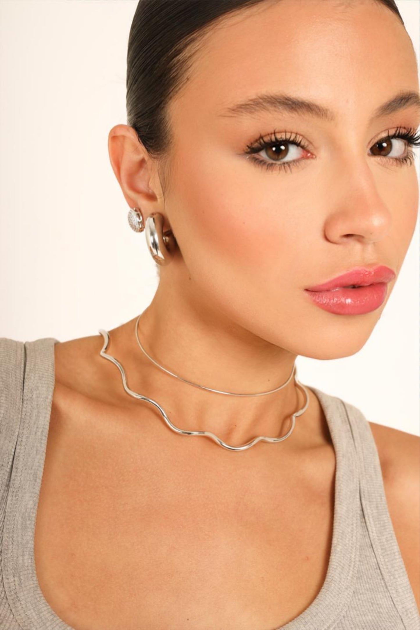 Bella Choker